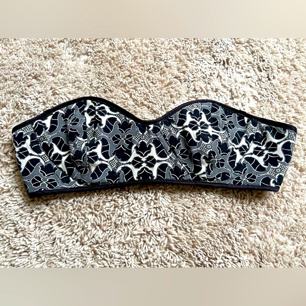 👯♀️BCBGMAXAZRIA RUNWAY👯♀️ Black and White Bandeau with gorgeous Pattern